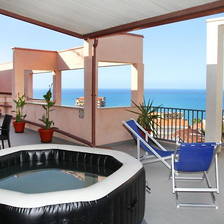 Attico Vista Mare Con Terrazza E Spa Riscaldata Santo Stefano di Camastra Buitenkant foto