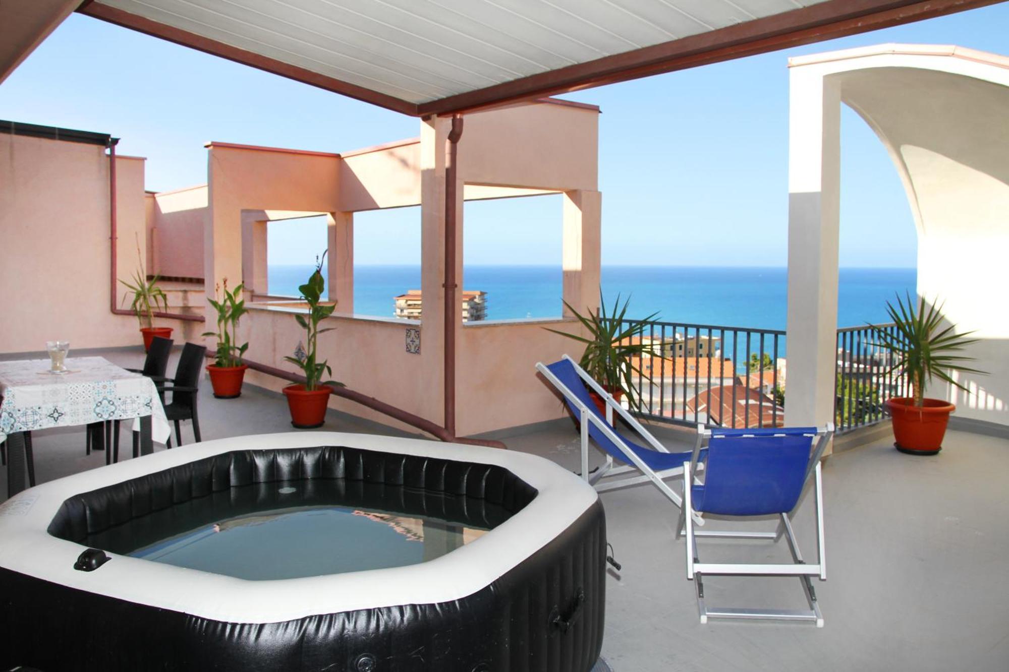 Attico Vista Mare Con Terrazza E Spa Riscaldata Santo Stefano di Camastra Buitenkant foto