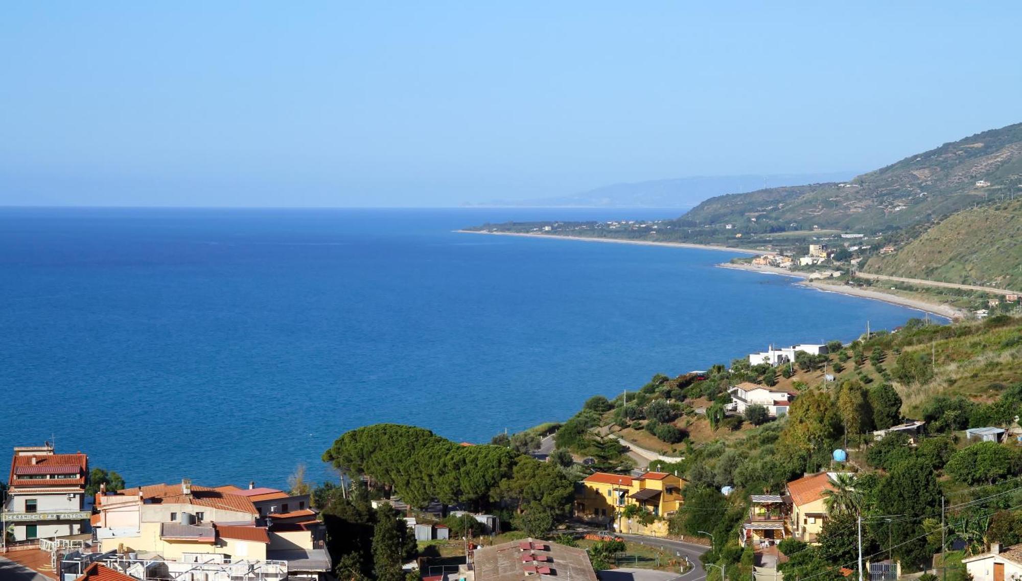 Attico Vista Mare Con Terrazza E Spa Riscaldata Santo Stefano di Camastra Buitenkant foto